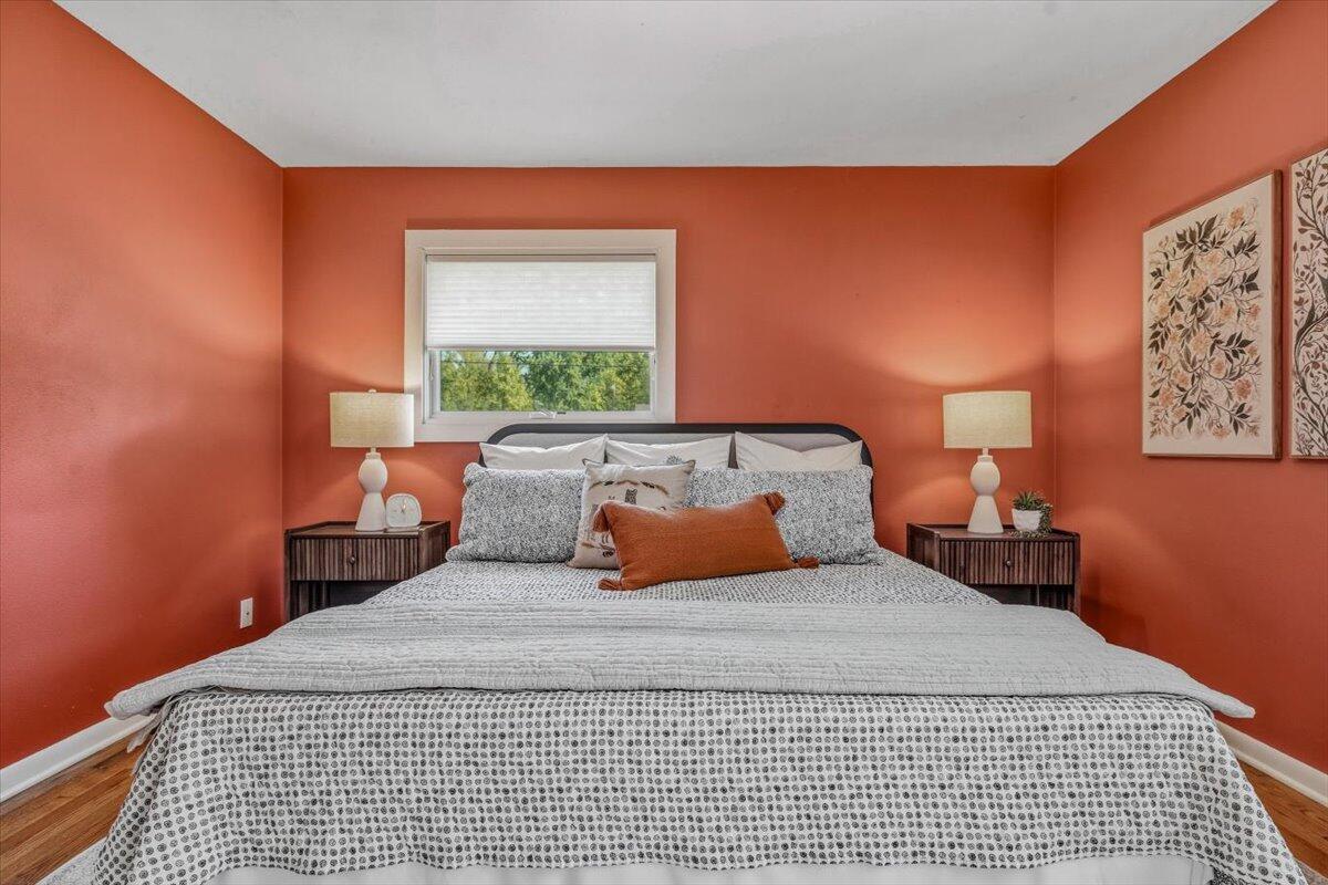 112 Butternut Street, Three Oaks