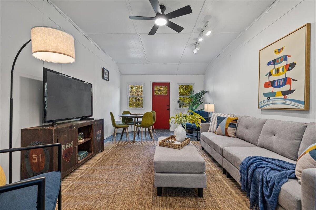 12980 Crestview Drive