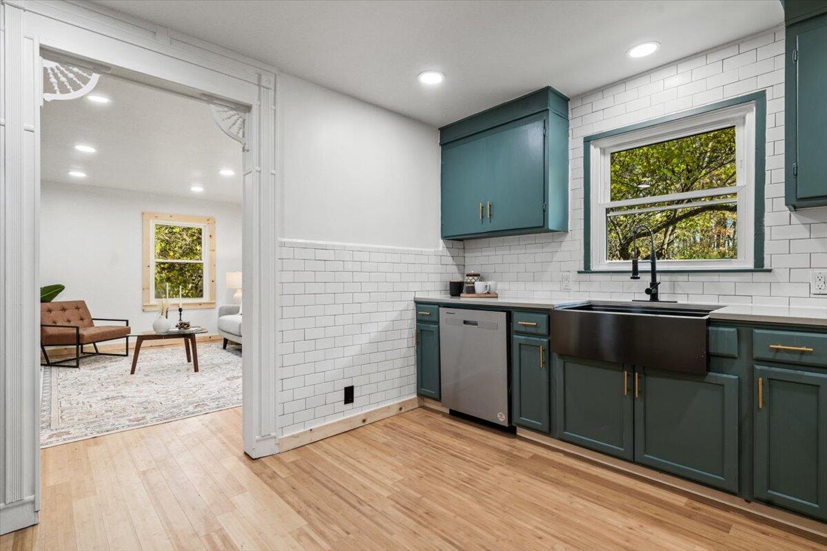 12980 Crestview Drive