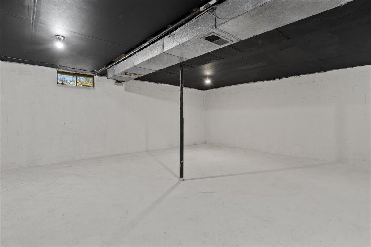 12980 Crestview Drive