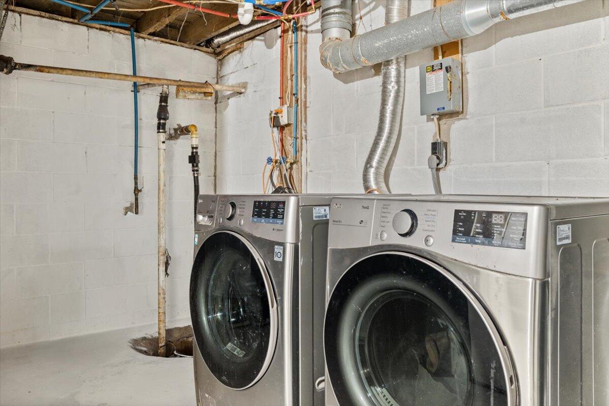 12980 Crestview Drive