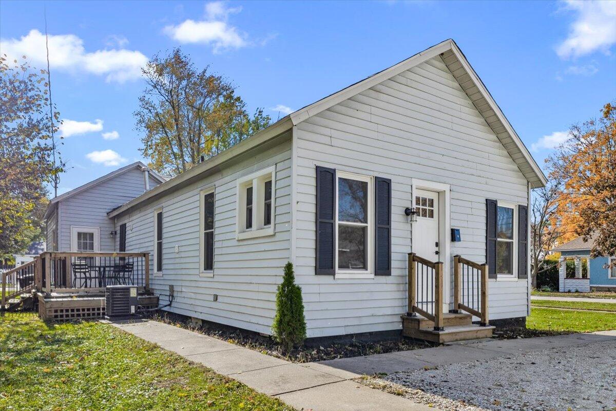 101 Sycamore Street E