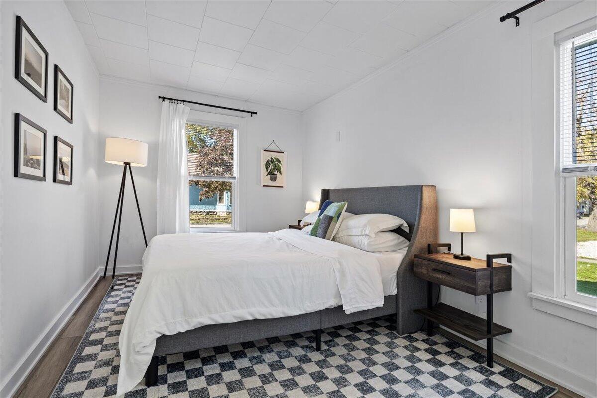 101 Sycamore Street E