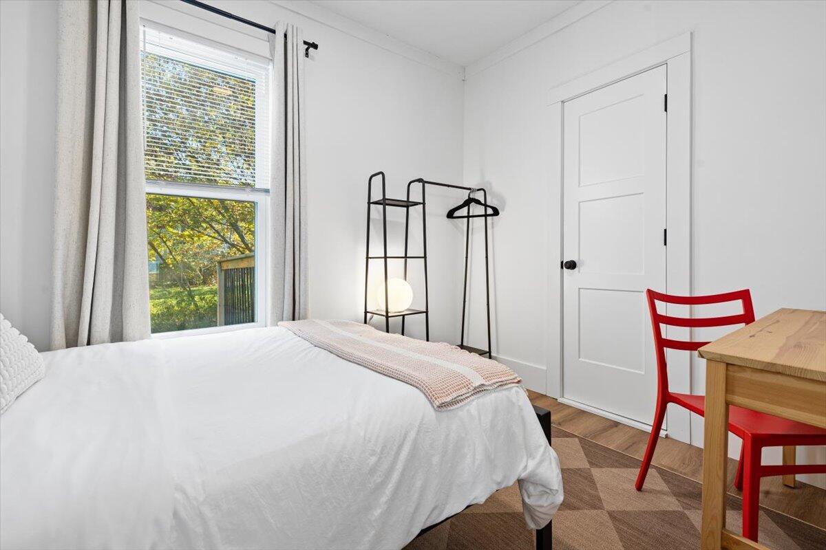 101 Sycamore Street E