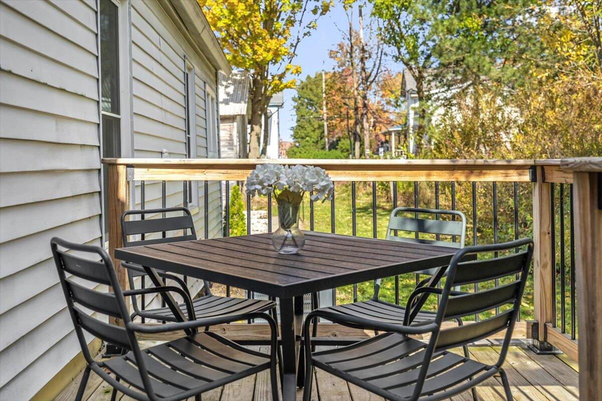 101 Sycamore Street E