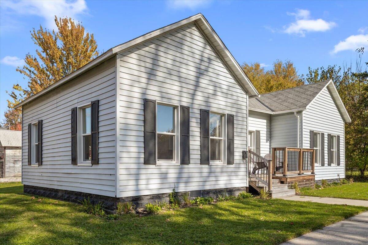 101 Sycamore Street E