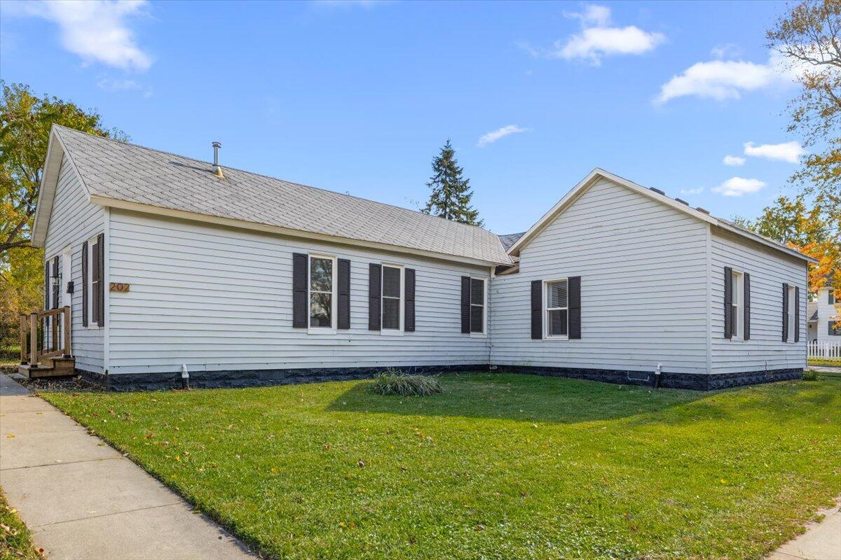 101 Sycamore Street E