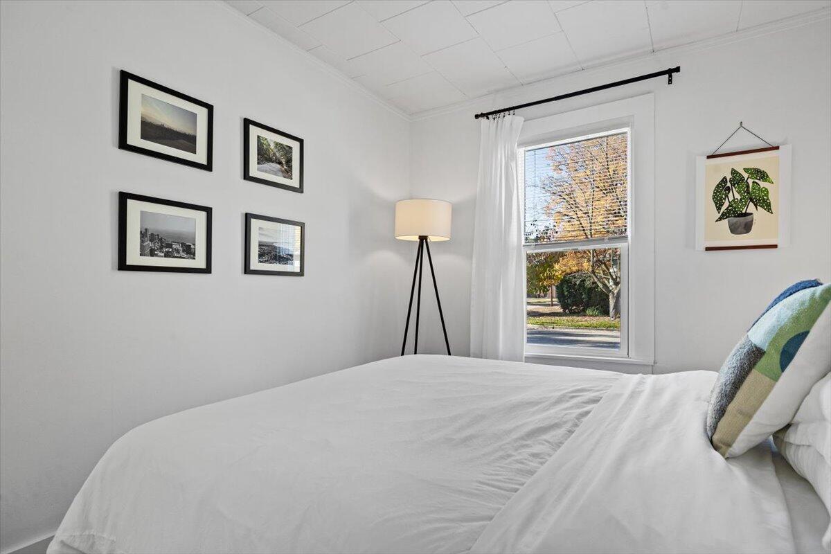 101 Sycamore Street E