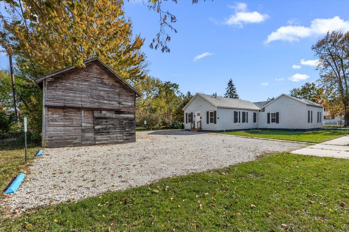 101 Sycamore Street E