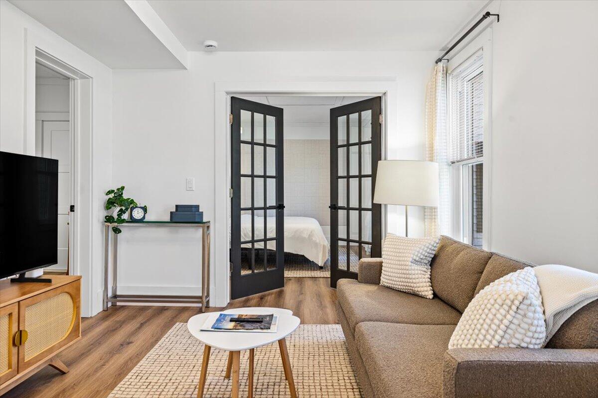 101 Sycamore Street E