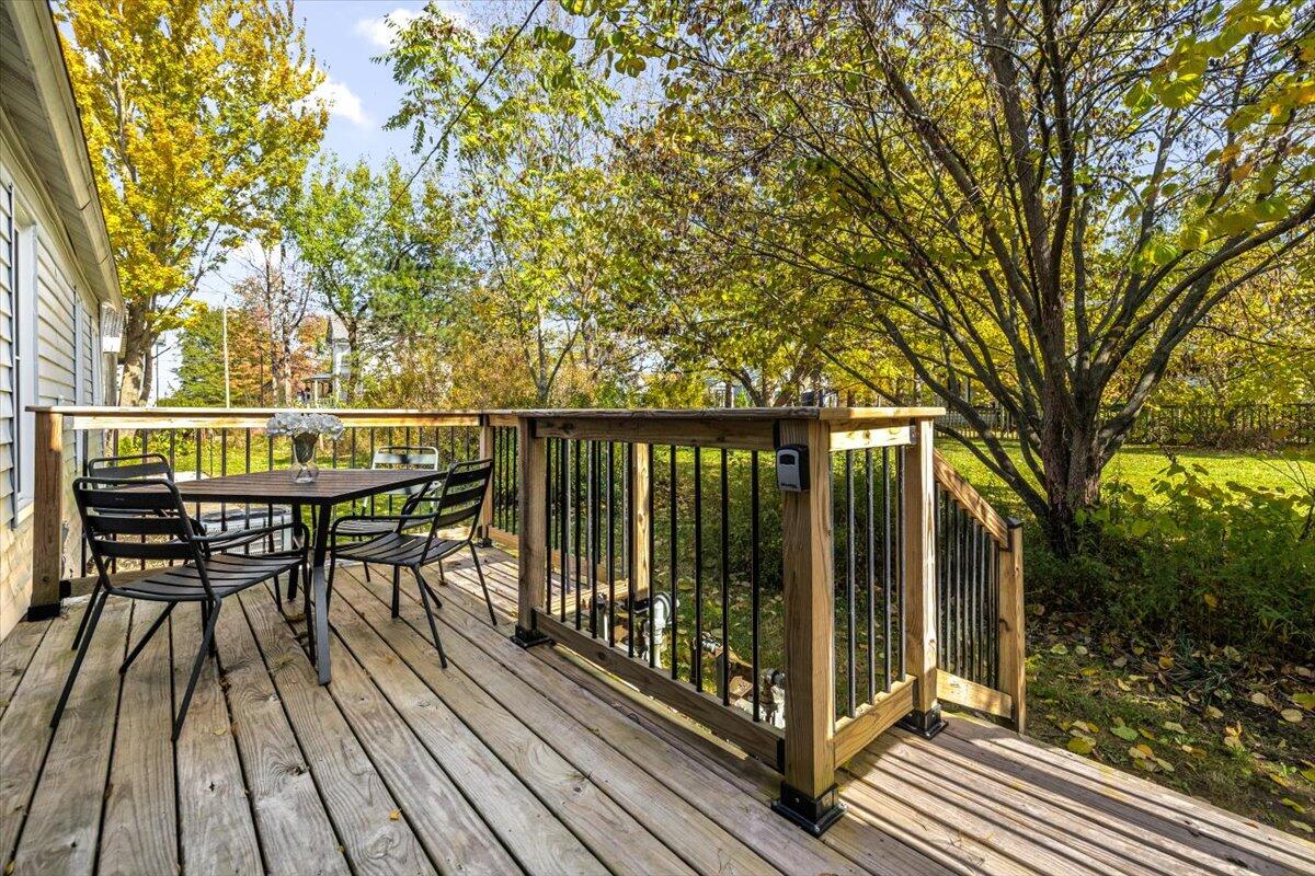 101 Sycamore Street E