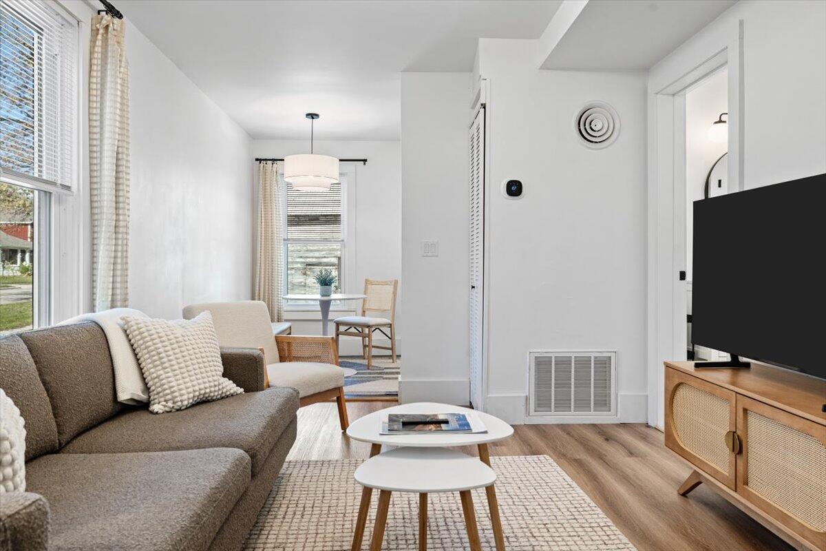 101 Sycamore Street E