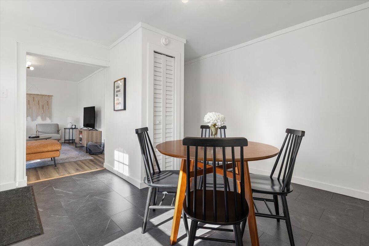 101 Sycamore Street E