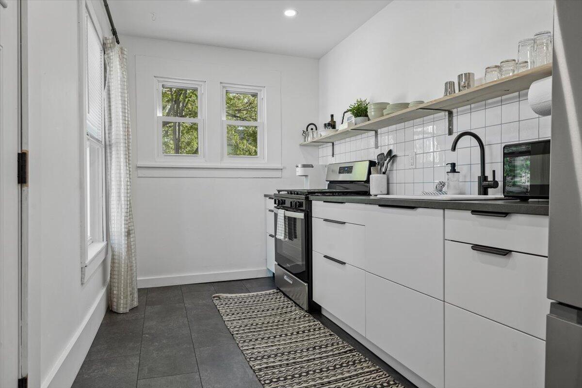 101 Sycamore Street E