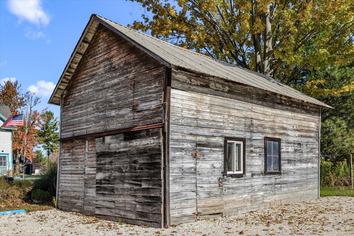 101 Sycamore Street E