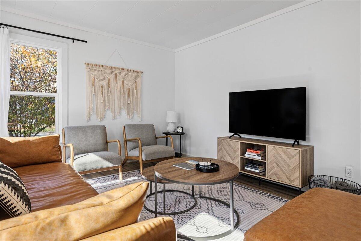 101 Sycamore Street E