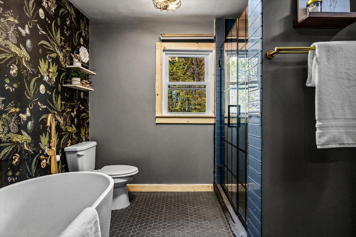 12980 Crestview Drive