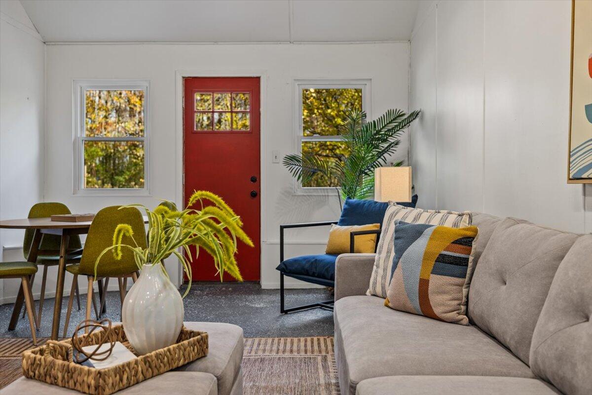 12980 Crestview Drive