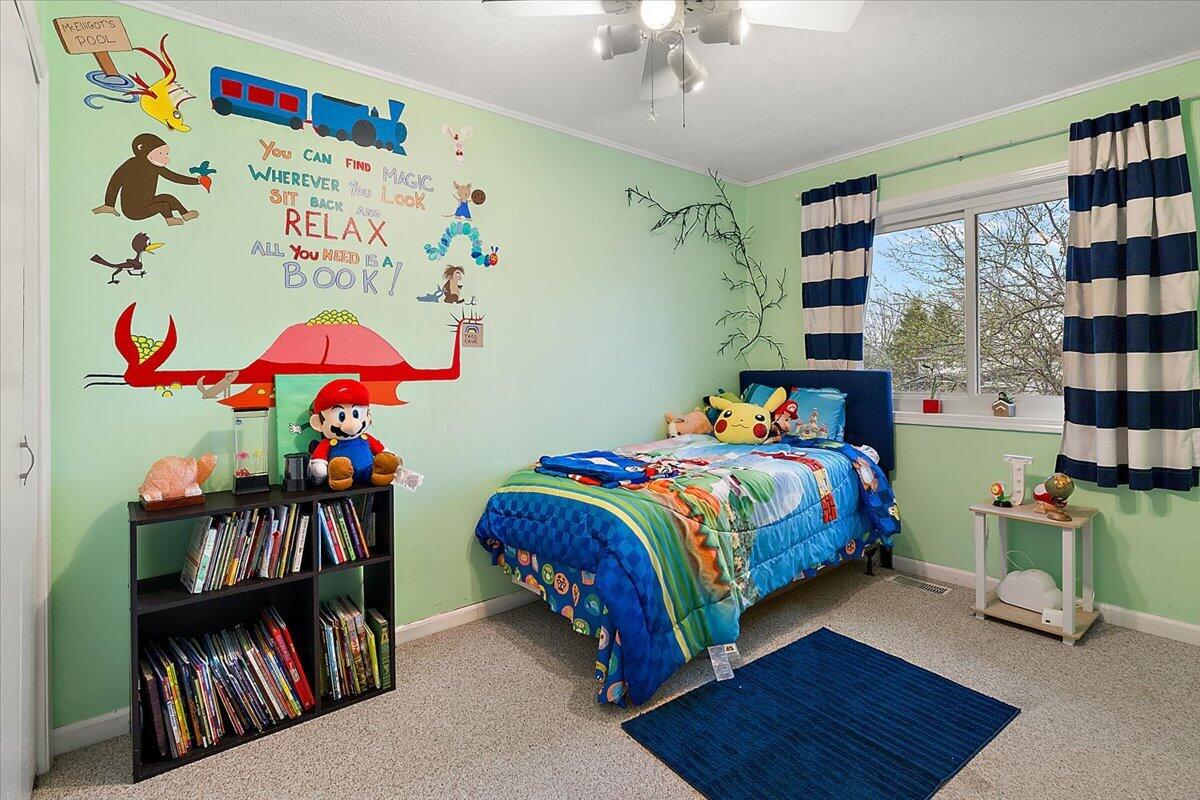 1491 Country Knoll Place, St. Joseph