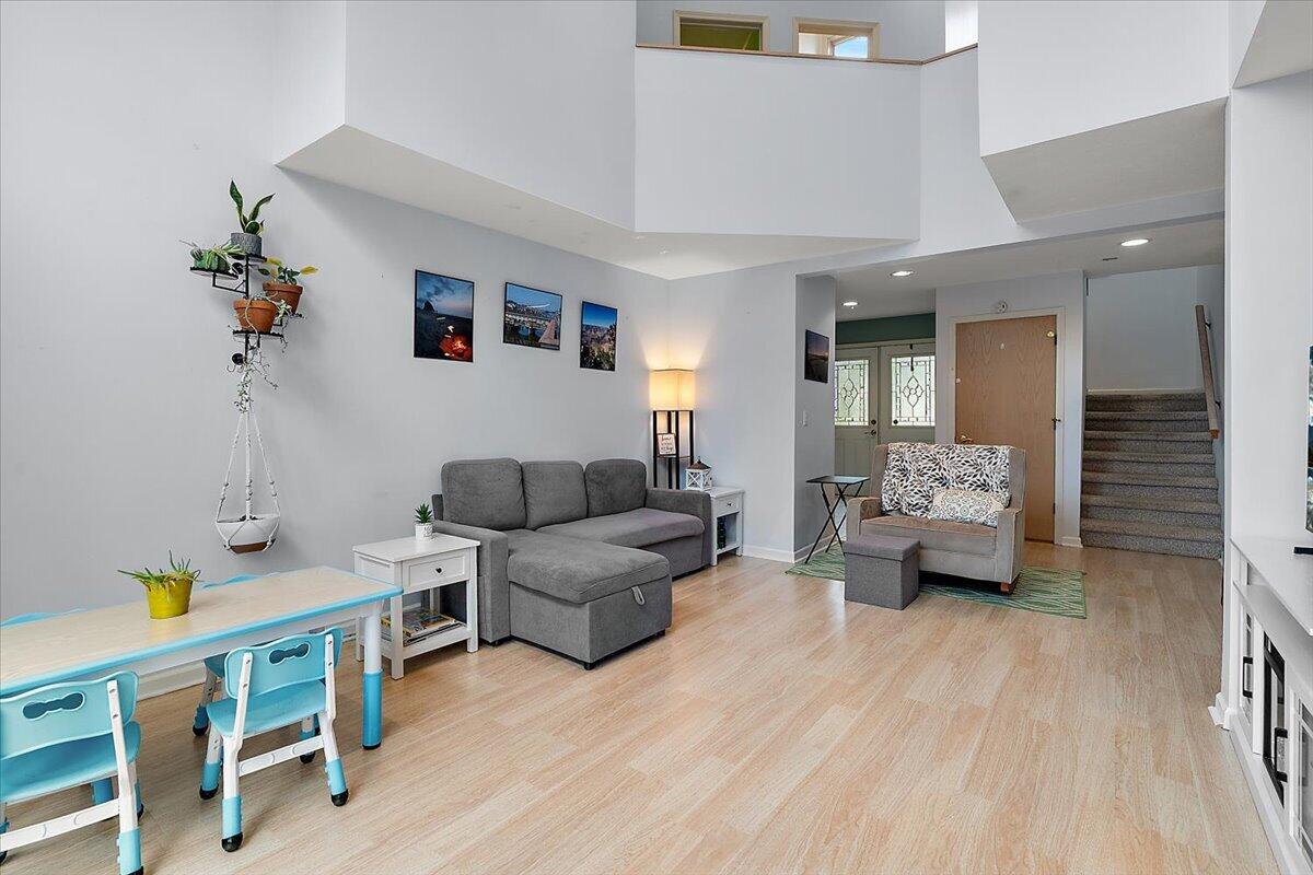 1491 Country Knoll Place, St. Joseph