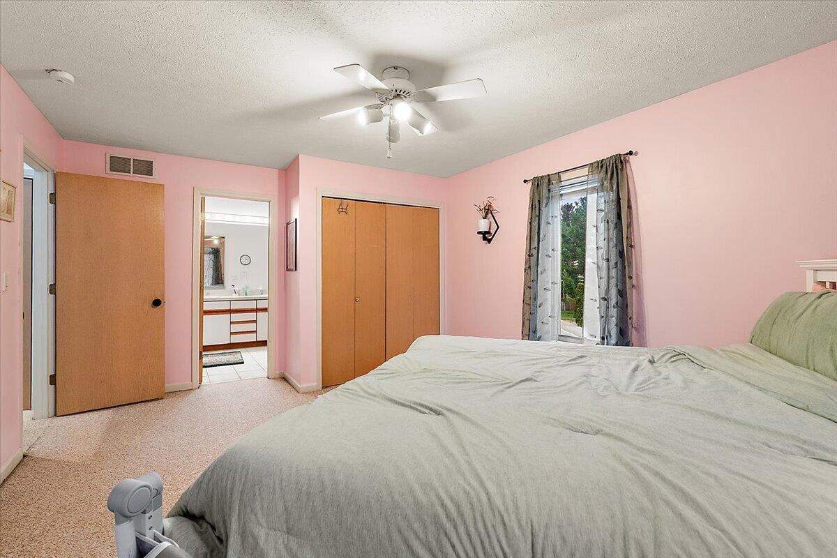 1491 Country Knoll Place, St. Joseph