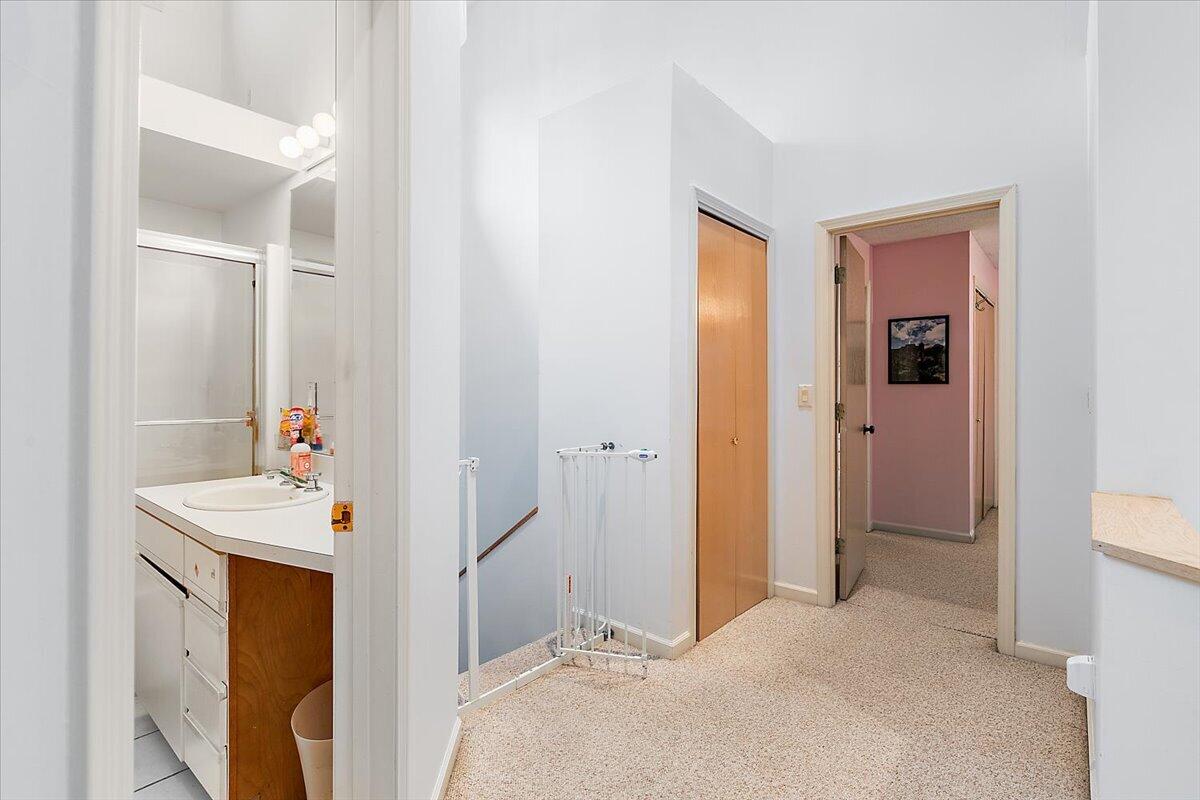 1491 Country Knoll Place, St. Joseph