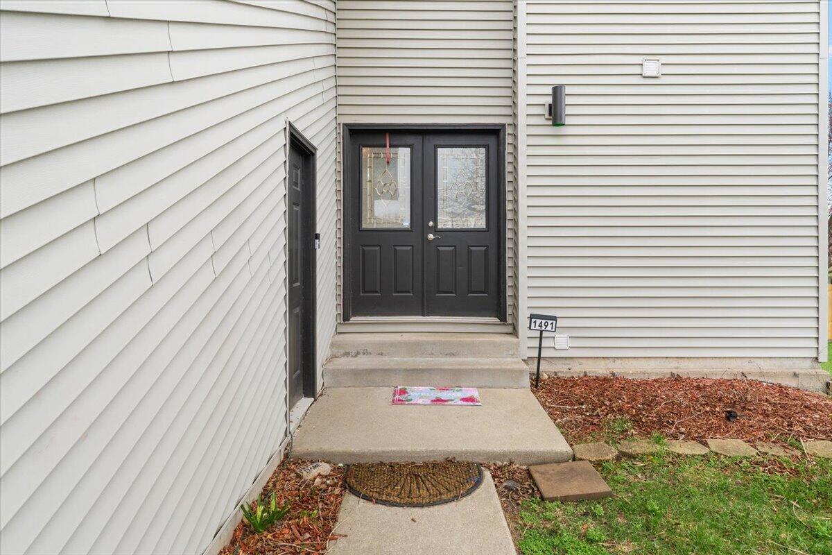 1491 Country Knoll Place, St. Joseph