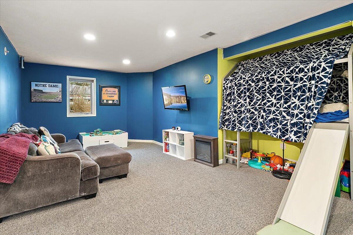 1491 Country Knoll Place, St. Joseph