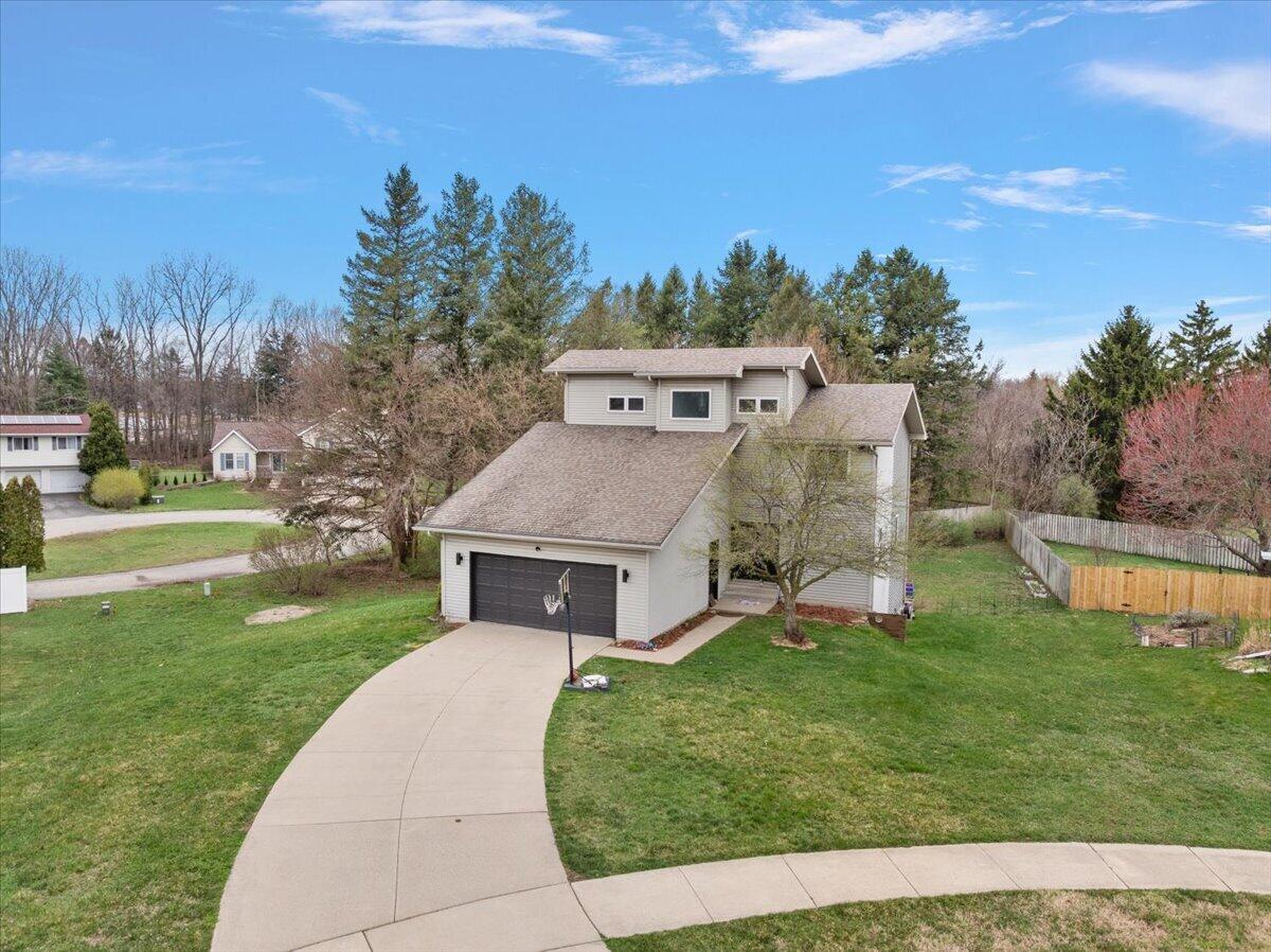 1491 Country Knoll Place, St. Joseph