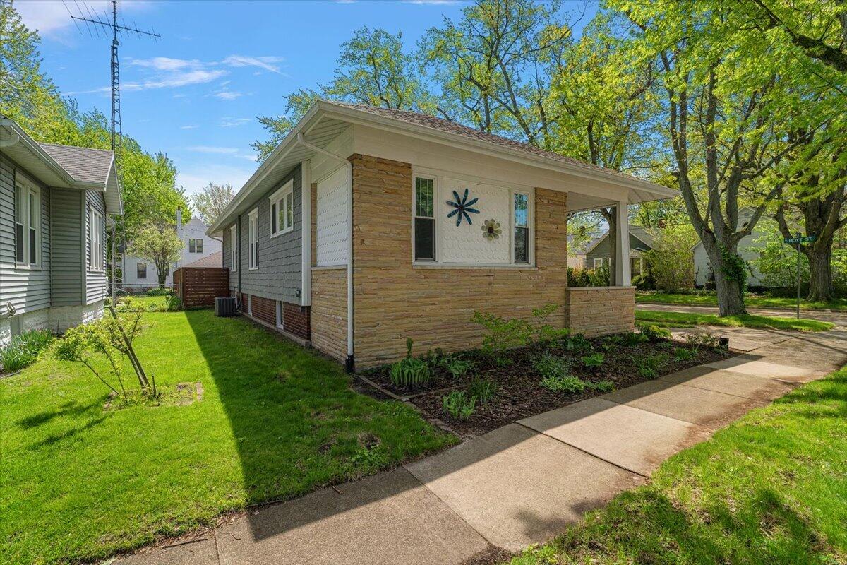 1017 Court Street, St. Joseph