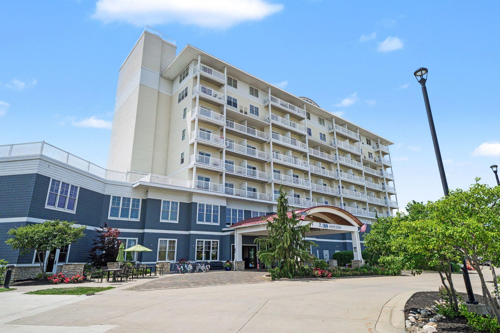 800 Whitwam Drive 13 & 13A, St. Joseph Unit: 13 & 13A