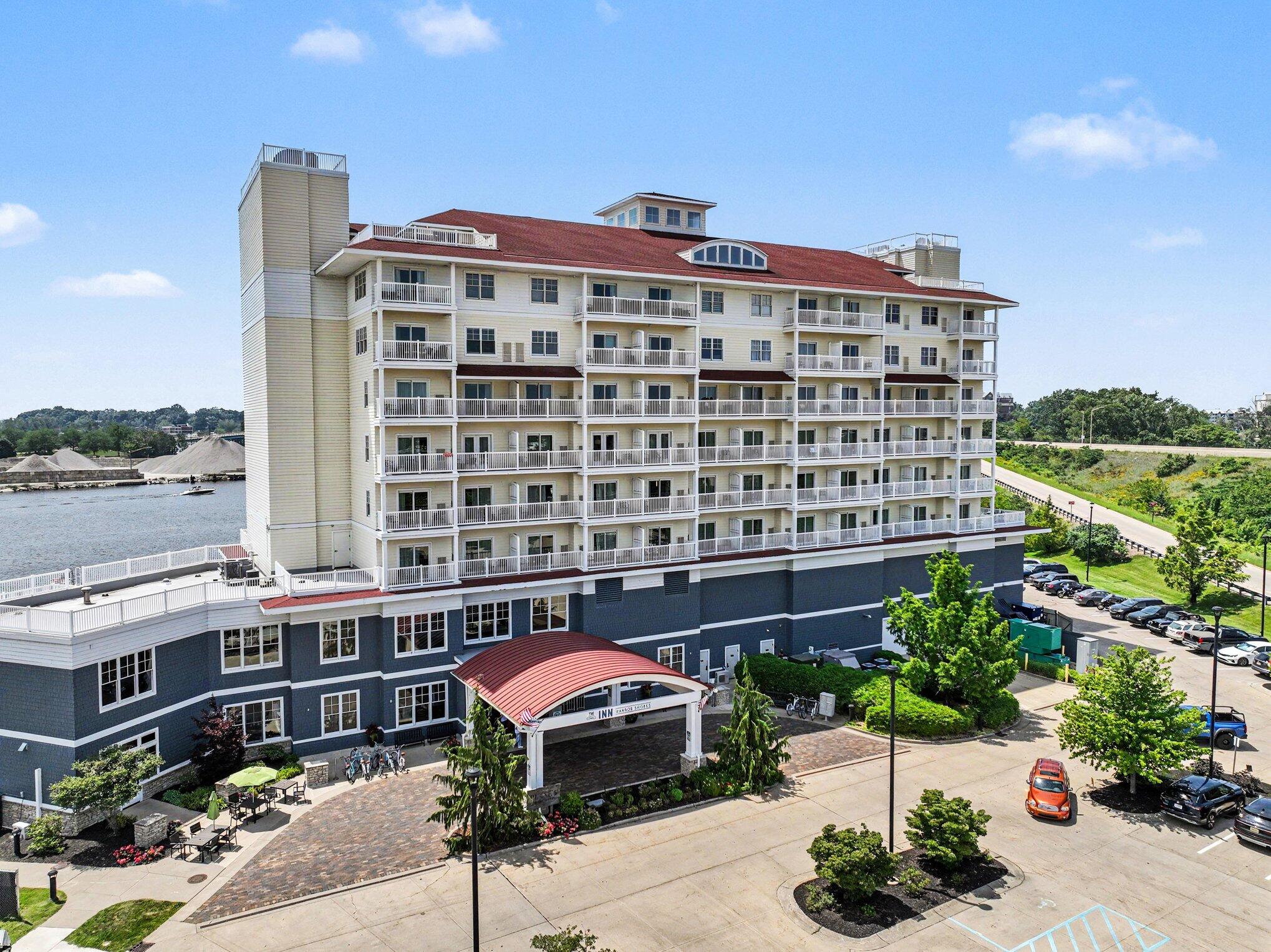 800 Whitwam Drive 13 & 13A, St. Joseph Unit: 13 & 13A