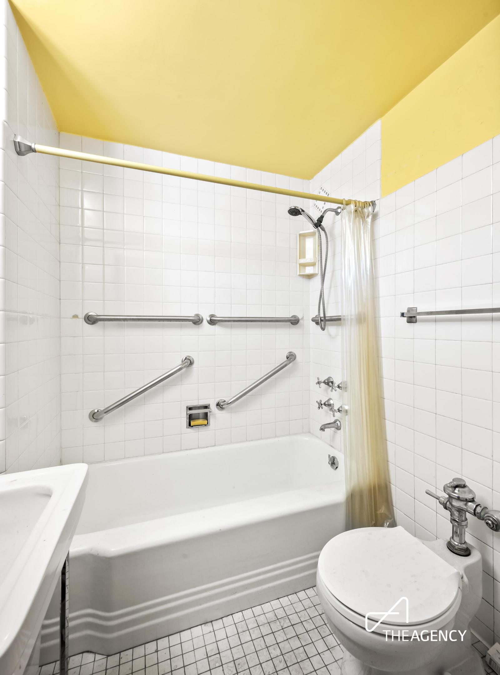 3 E 71st Street 2-E