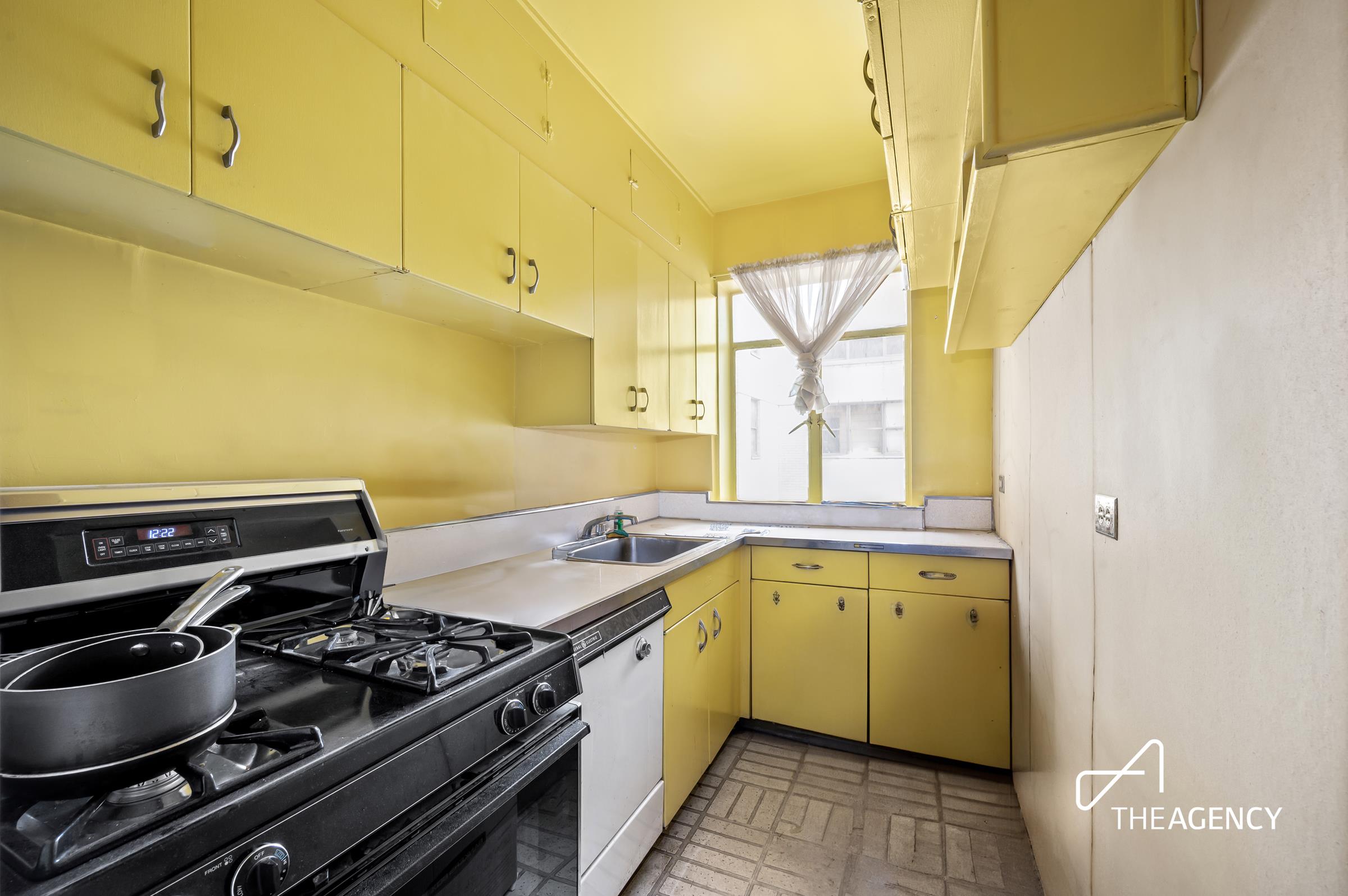 3 E 71st Street 2-E