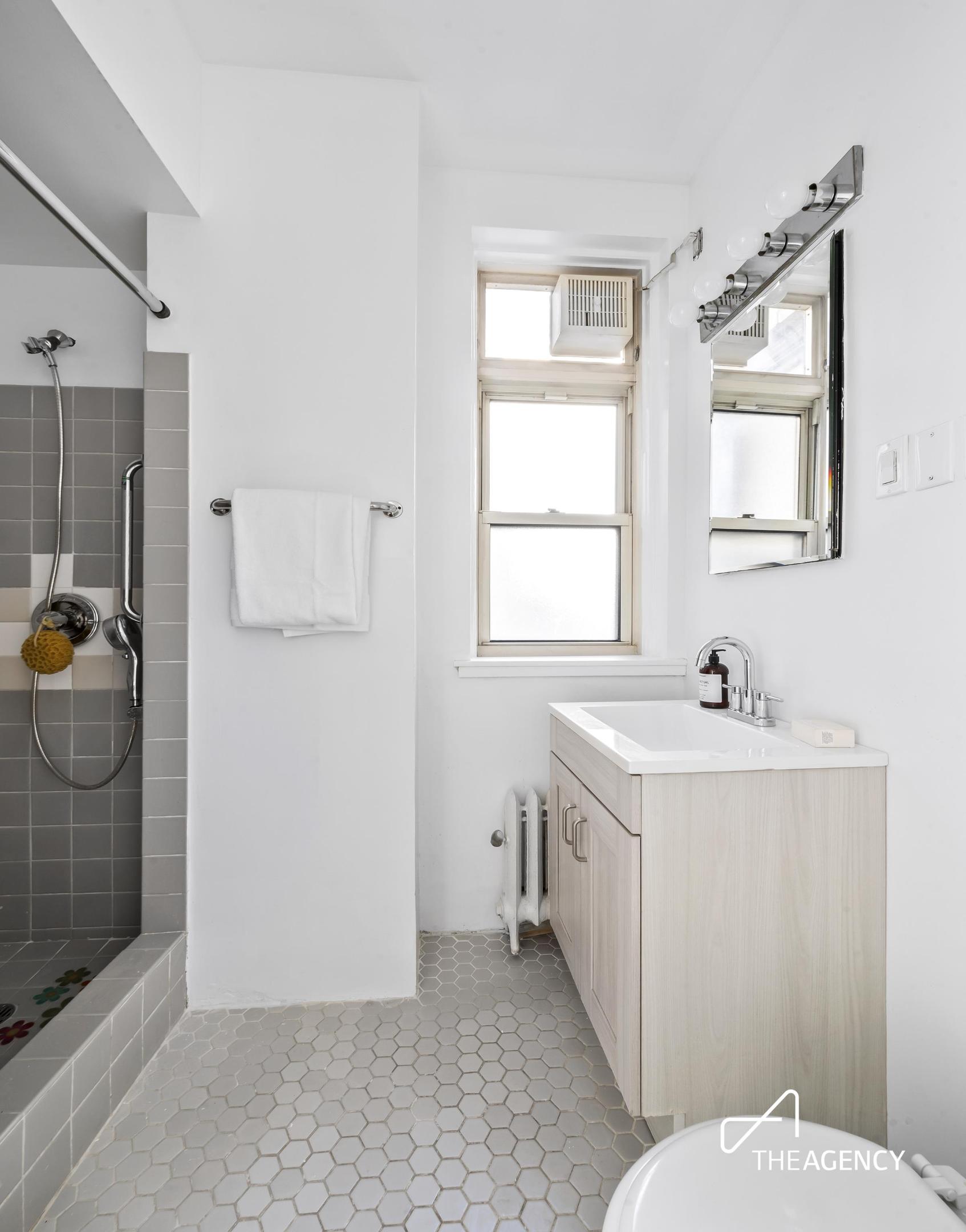 156 E 79th Street 13-C