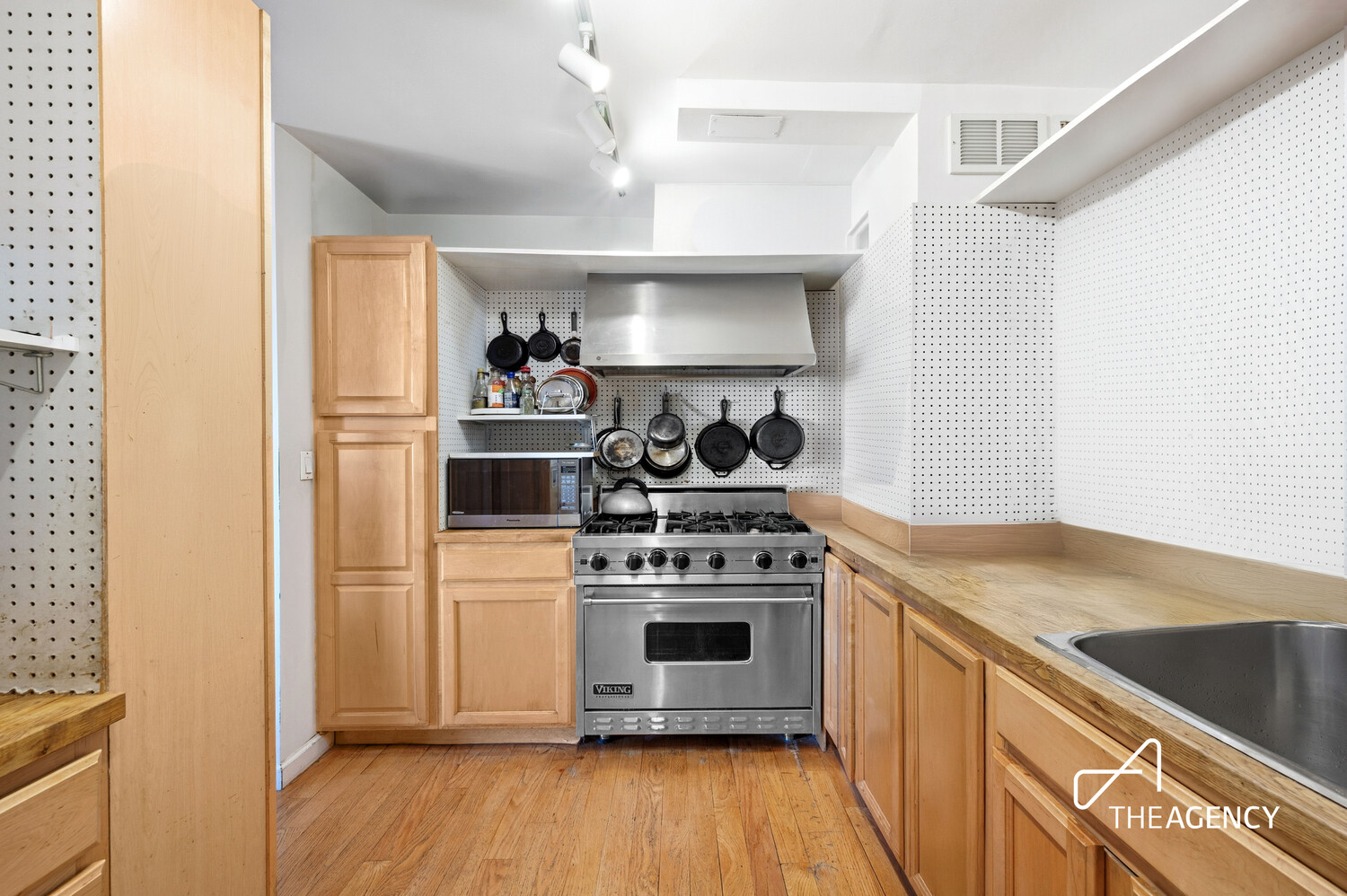 455 FDR Drive B1703/1704