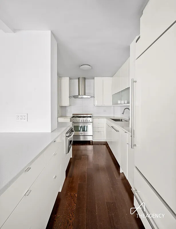 200 E 84TH Street 14ABC
