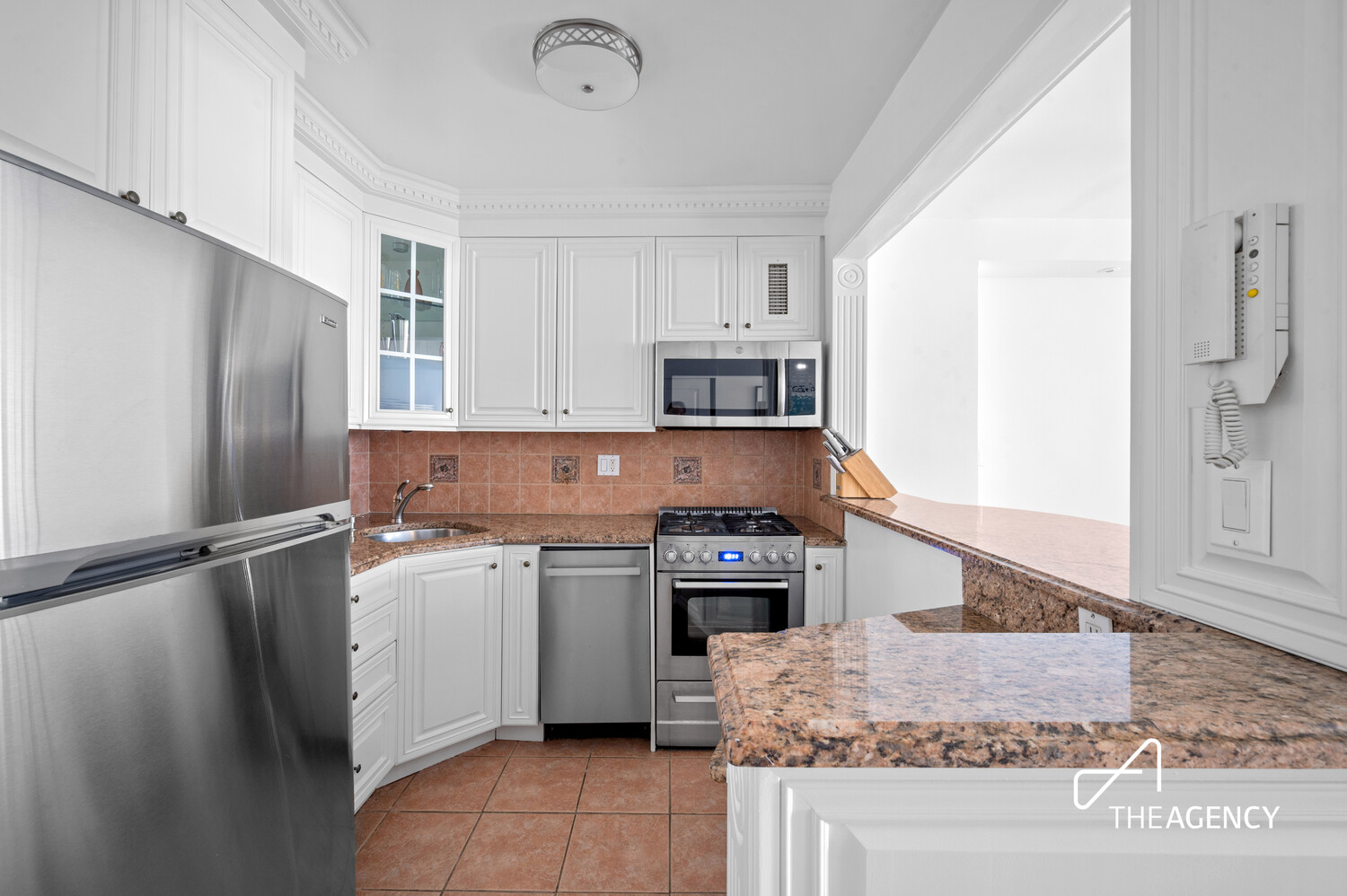 10 W 15TH Street 723