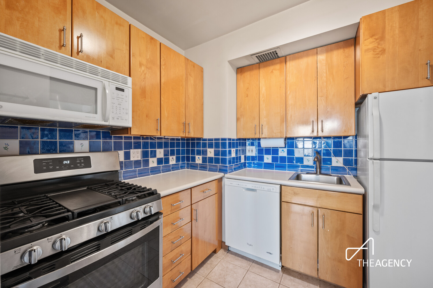 10 W 15TH Street 2018