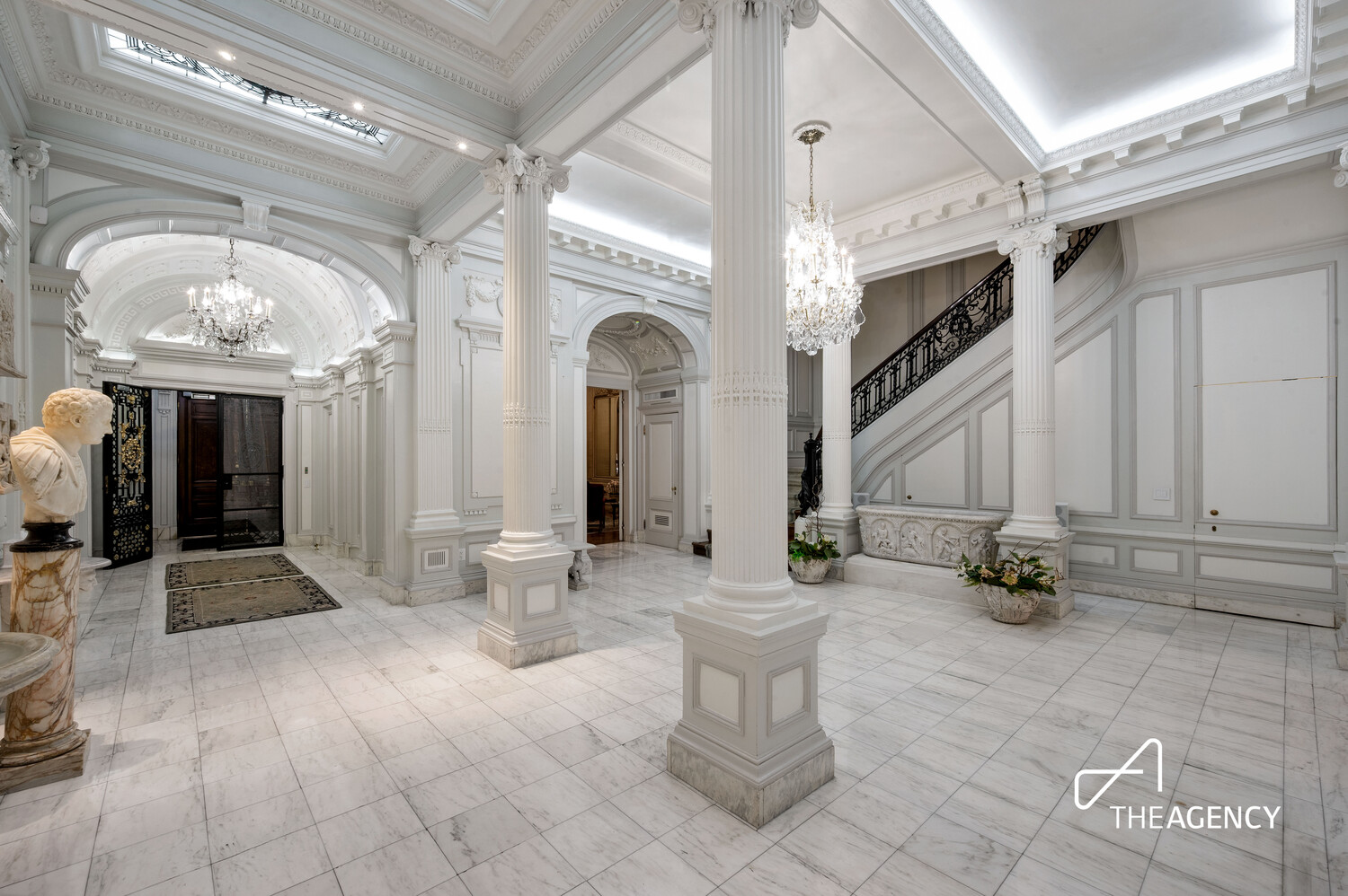 123 E 35TH Street