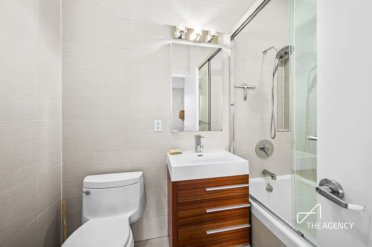 118 GREENPOINT Avenue 2D