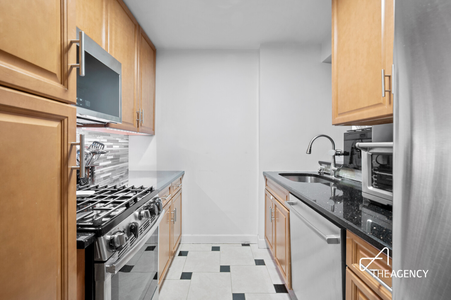 200 E 84TH Street 3G
