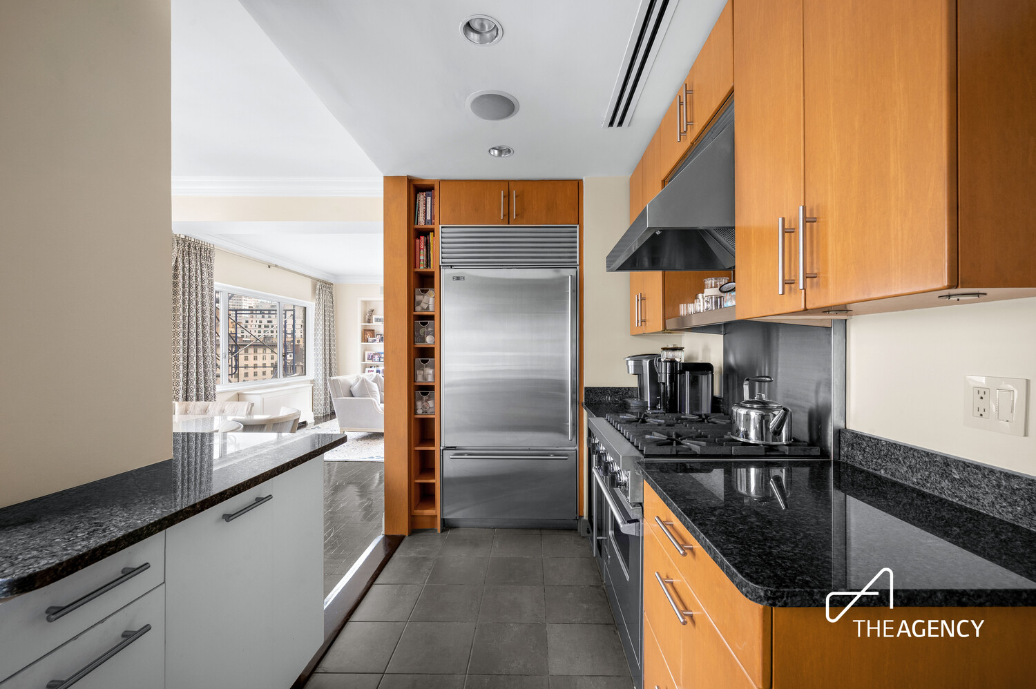 605 PARK Avenue 15D