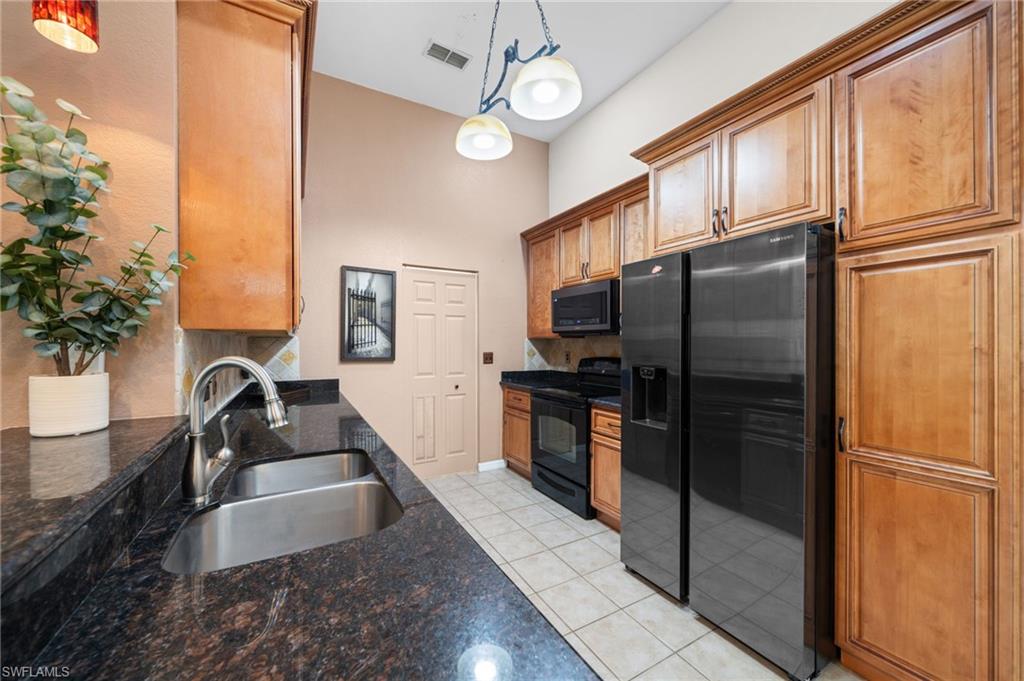 27083 Matheson AVE # 202