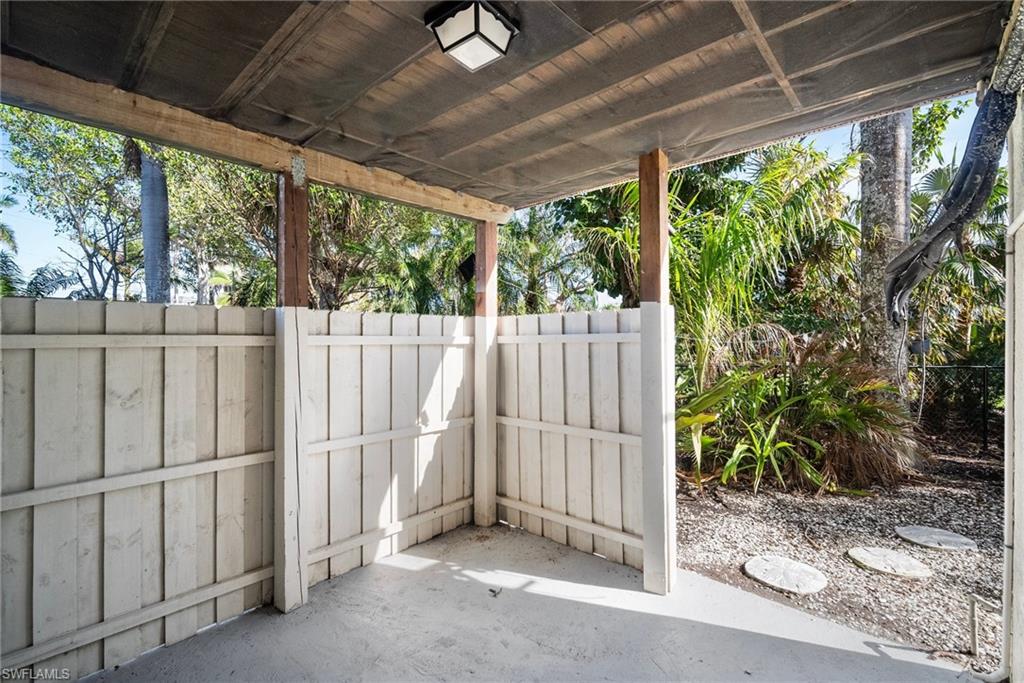 7214 Coca Sabal LN
