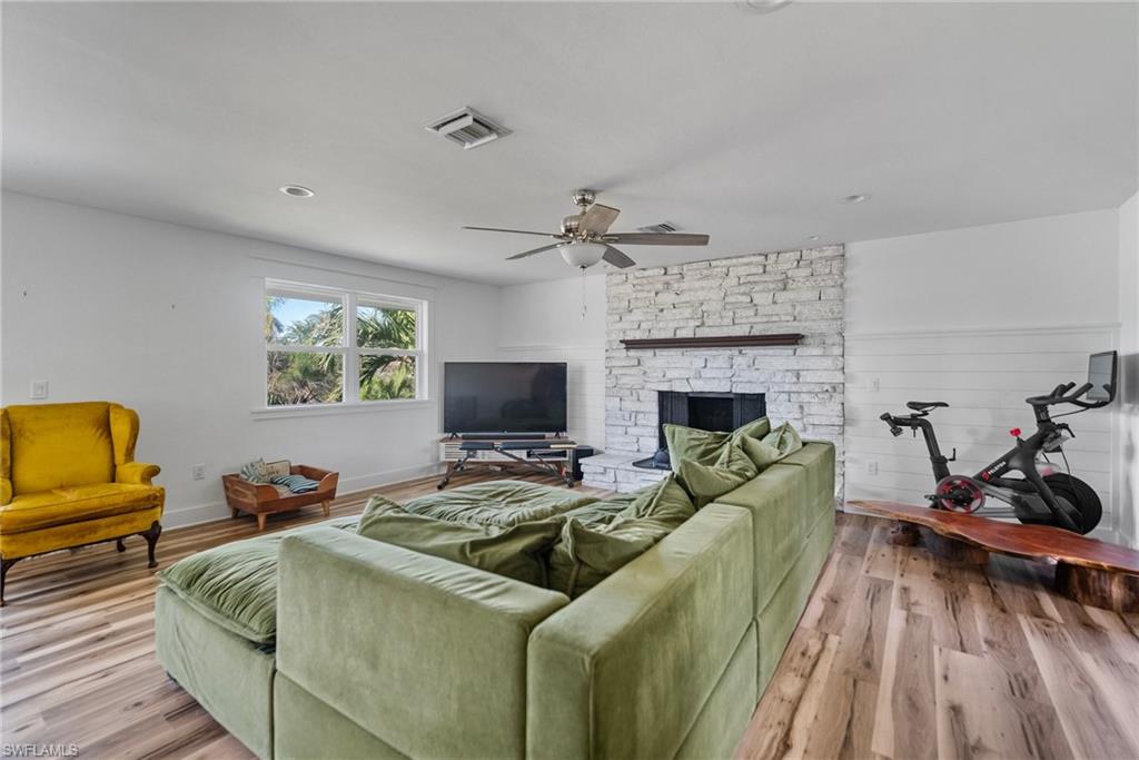 7214 Coca Sabal LN