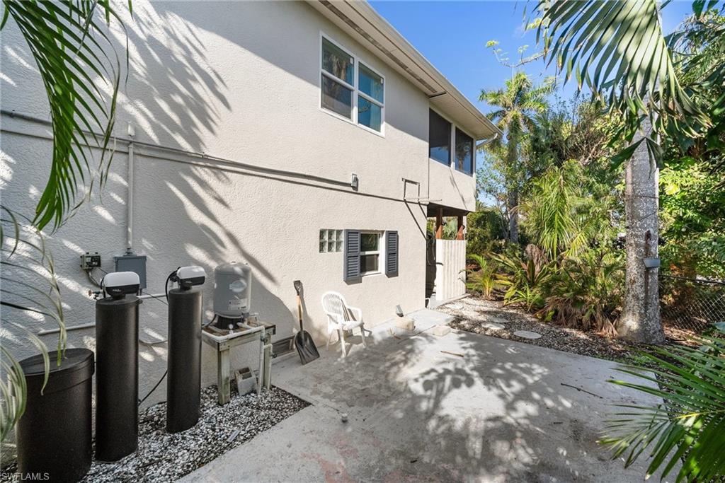 7214 Coca Sabal LN