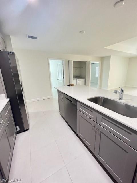 4414 Douglas LN