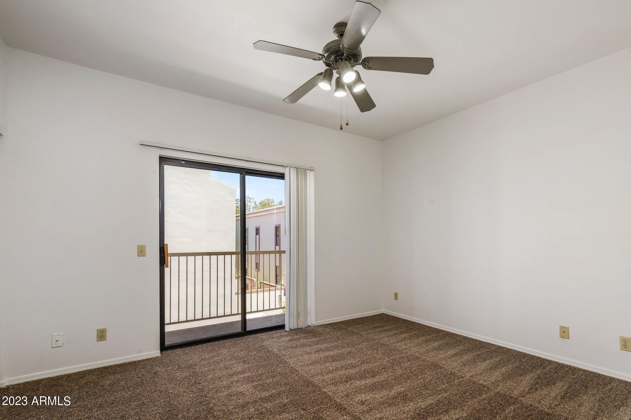 1017 E MARYLAND Avenue Unit: 119