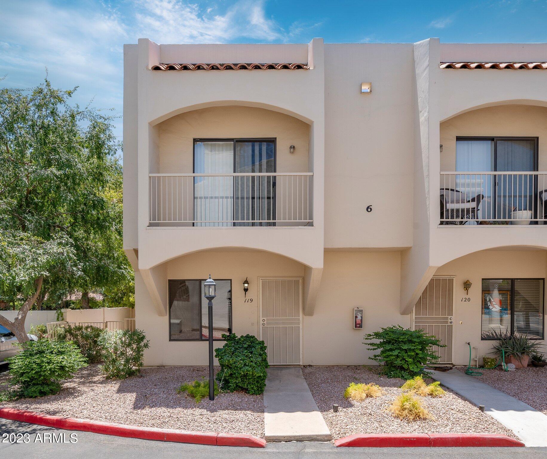 1017 E MARYLAND Avenue Unit: 119